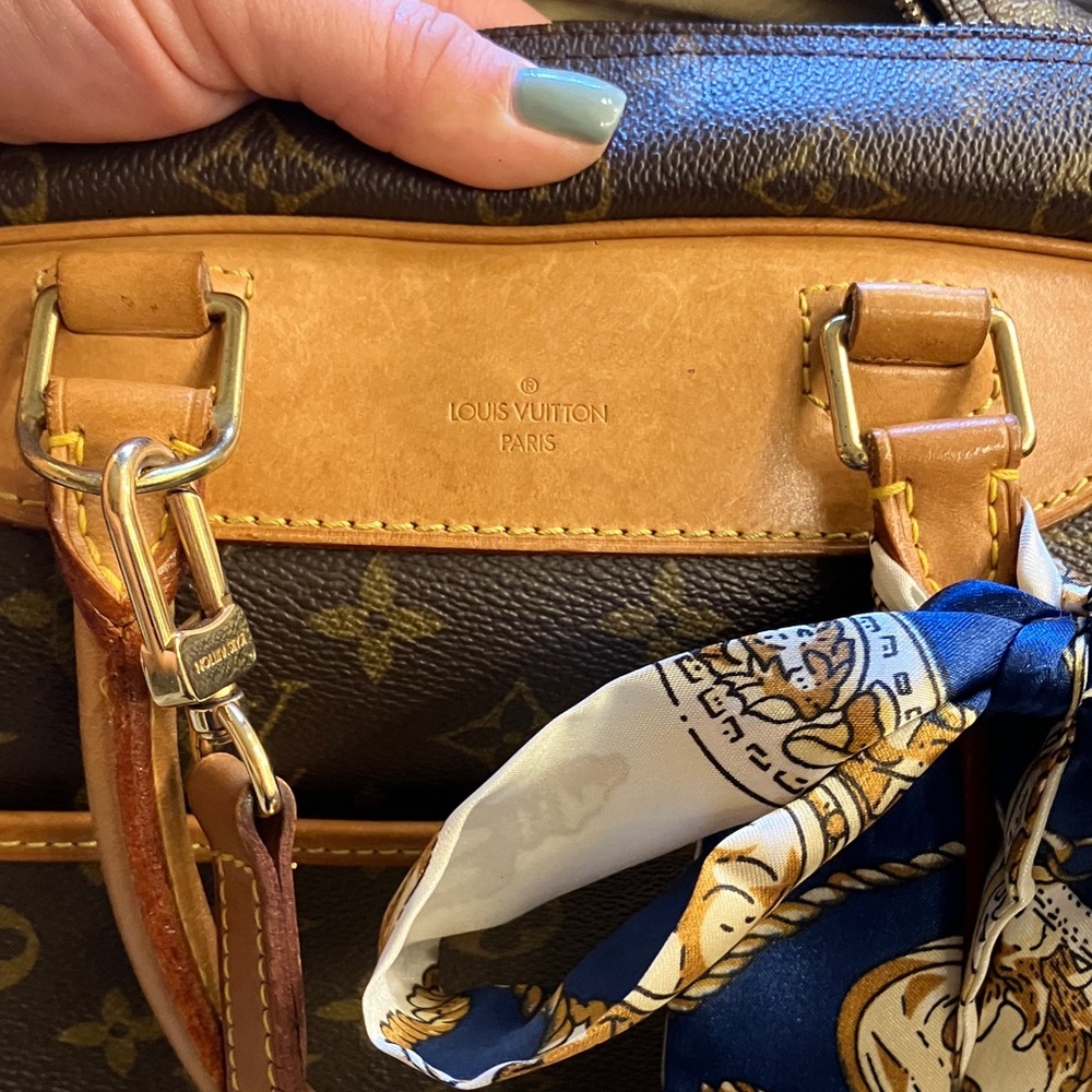 GORGEOUS Authentic Louis Vuitton Deauville with Authentic LV Crossbody Strap!! - Picture 2 of 12